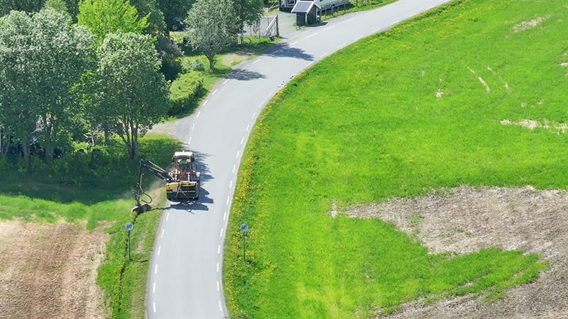 Kantslått på fylkesveg 757 i Vuku. (Foto: Håvard Zeiner, Trøndelag fylkeskommune).