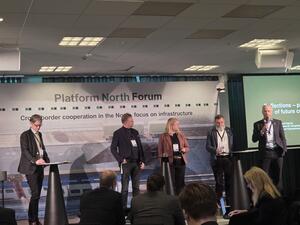 Fylkesråd for samferdsel i Nordland Rikard Dagsvik tok del i paneldebatten. 