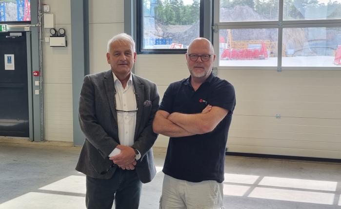 RETTER SØKELYSET MOT OSLOFJORDFORBINDELSEN: Regionsjefene i NLF,  J. kristian bjerke (til høyre) og Roy  N. Wetterstad, varsler en politisk markering og krever en raskt løsning for å få en forsvarlig, sikker og miljøvennlig løsningen på Oslofjordforbindelsen. Foto: NLF/Arkiv