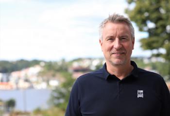 5300 Kjøretøy: Eivind Karikoski er prosjektleder på Fair Transport i NLF. Han kan fortelle at det nå er 250 sertifiserte bedrifter med til sammen 5300 kjøretøy. Foto: André Kjernsli