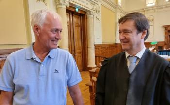 HØYESTERETT: Daglig leder i Hagens Transport, Kai Hagen, sammen med advokat, John Christian Elden. Foto: Guttorm Tysnes